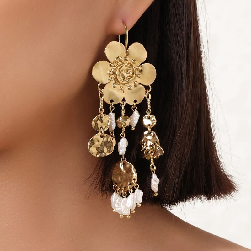 Ethnic Fashion Show - Anting-anting rumbai mutiara bunga bulat yang