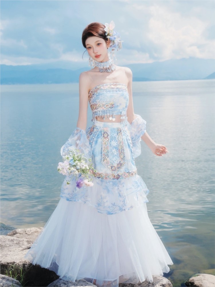 Ethnic Fashion Shoot - Pakaian wanita bergaya etnik untuk pertunjukan